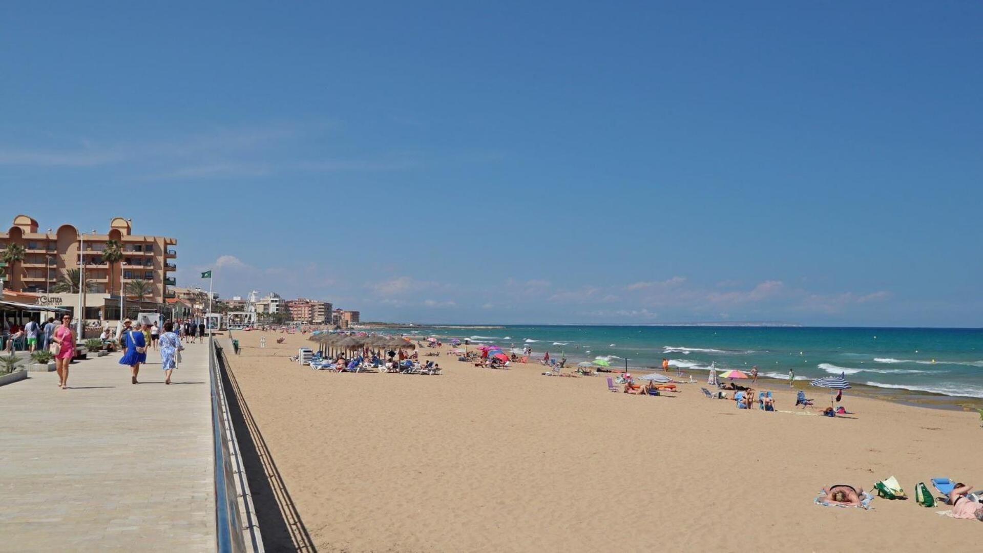 Apartament Ricardo La Mata Torrevieja Exterior photo