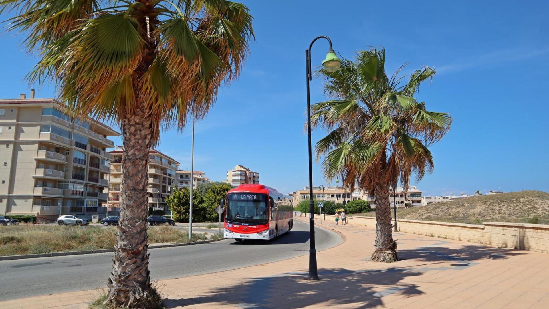 Apartament Ricardo La Mata Torrevieja Exterior photo