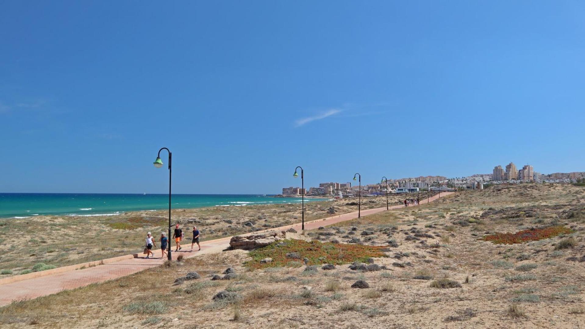 Apartament Ricardo La Mata Torrevieja Exterior photo